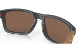 Päikeseprillid OAKLEY Holbrook Matte Carbon Prizm 24K Polarized