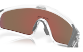 Päikeseprillid OAKLEY Latch Panel Matte Clear Prizm Violet