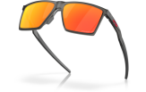 Päikeseprillid OAKLEY Futurity Sun Grey Smoke Prizm Ruby Polarized