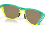 Päikeseprillid OAKLEY Frogskins Hybrid Celeste/Tennis Ball Yellow Prizm Ruby