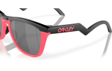 Päikeseprillid OAKLEY Frogskins Hybrid Matte Black/Neon Pink Prizm Black