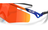 Päikeseprillid OAKLEY QTMN Kato Crystal Blue Prizm Ruby