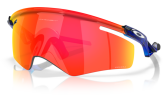 Päikeseprillid OAKLEY QTMN Kato Crystal Blue Prizm Ruby