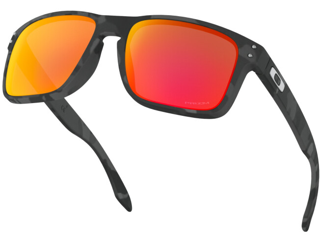 Päikeseprillid OAKLEY Holbrook Black Camo Collection Prizm Ruby