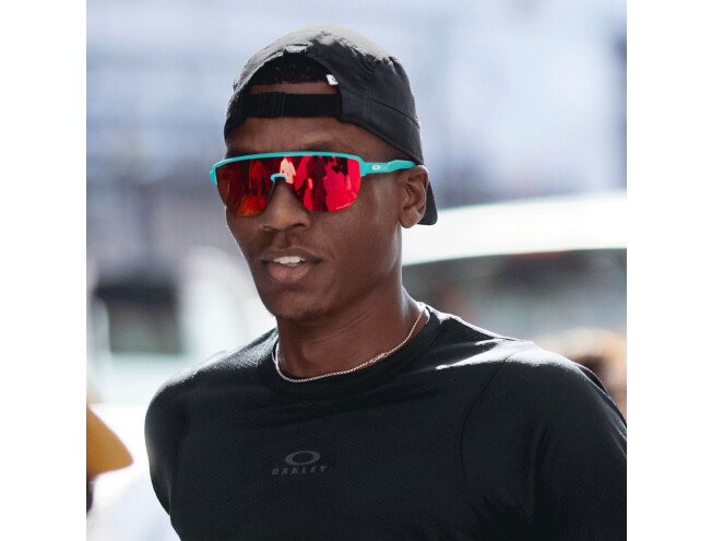 Päikeseprillid OAKLEY Corridor Matte Celeste Prizm Ruby
