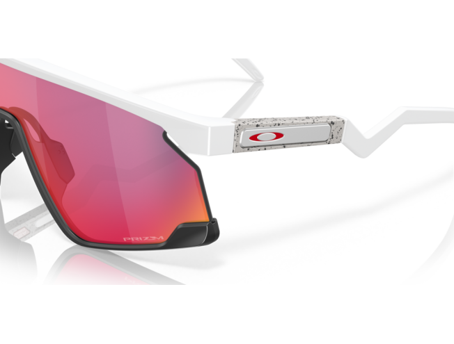 Päikeseprillid OAKLEY BXTR Matte White Prizm Road