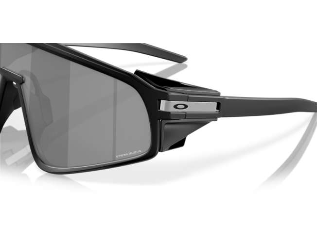 Päikeseprillid OAKLEY Latch Panel Matte Black Prizm Black