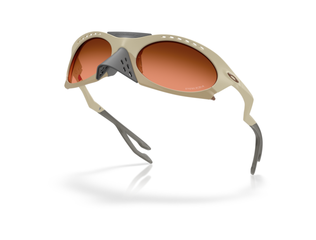 Päikeseprillid OAKLEY Plantaris Matte Sand Prizm Brown Gradient