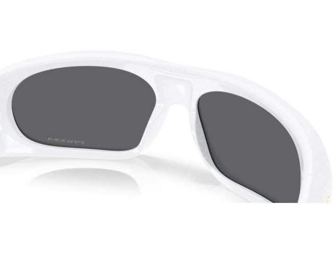 Päikeseprillid OAKLEY Belleville Pearl White Prizm Black
