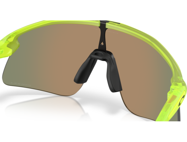 P&auml;ikeseprillid Oakley Stunt Devil S Matte Uranium Prizm Ruby