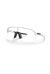 P&auml;ikeseprillid OAKLEY Sutro Lite Matte White Photochromic